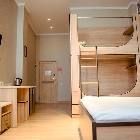 Nicehostel Aqtöbe Esterno foto