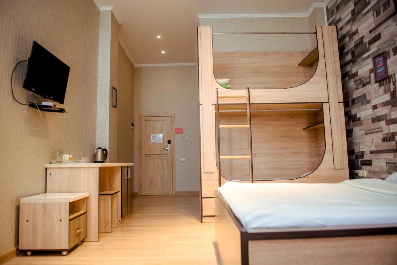 Nicehostel Aqtöbe Esterno foto